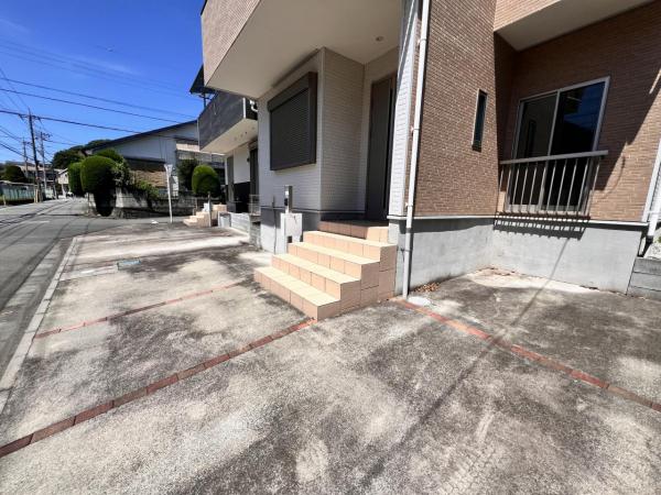 綾瀬市上土棚中６丁目 中古戸建 駐車場