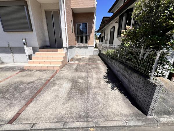 綾瀬市上土棚中６丁目 中古戸建 駐車場