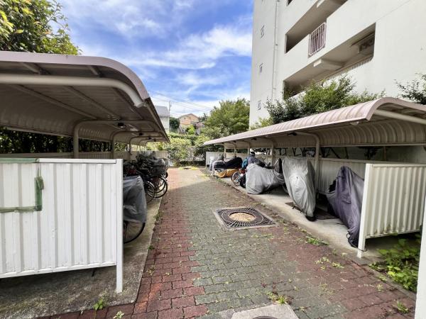 東建座間ハイツ1号棟 駐輪場