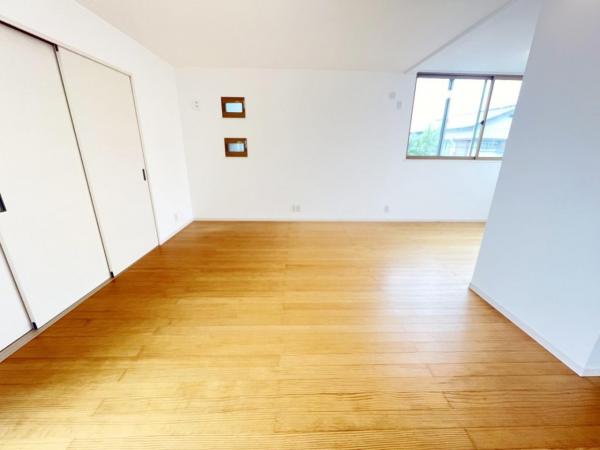 平塚市片岡 中古一戸建 リビングダイニング