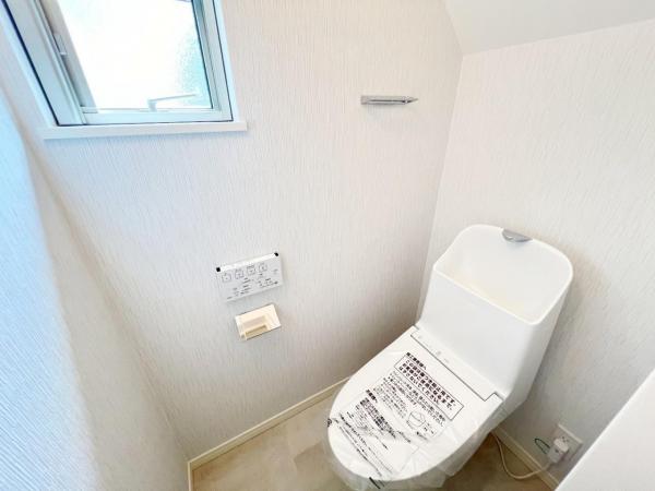 平塚市片岡 中古一戸建 トイレ