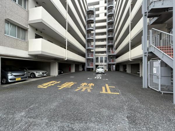 リバーサイド川越 敷地内駐車場