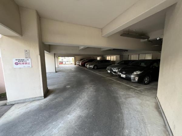 三番町ハイツ 駐輪場