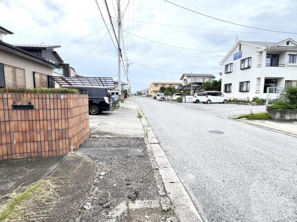 宇都宮市清原台５丁目 中古戸建 前面道路含む現地写真
