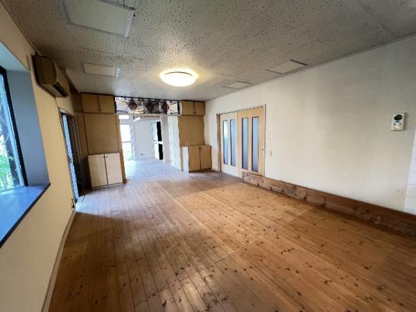川越市今成４丁目 中古戸建 リビングダイニング