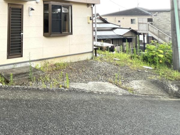 南足柄市塚原 中古戸建 駐車場