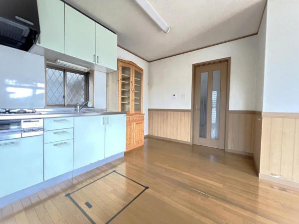 南足柄市塚原 中古戸建 リビングダイニング
