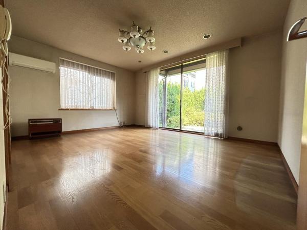 川越市川鶴３丁目 中古戸建 リビング