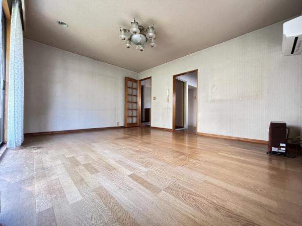 川越市川鶴３丁目 中古戸建 リビングダイニング