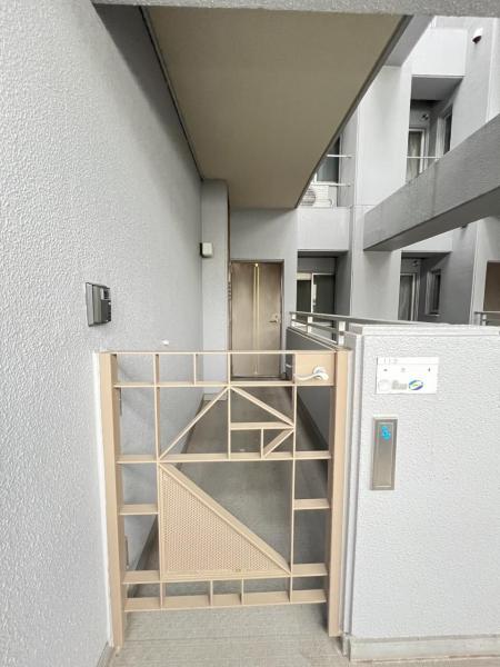 アーベイン川越南大塚キッズプレース 玄関(共用部)