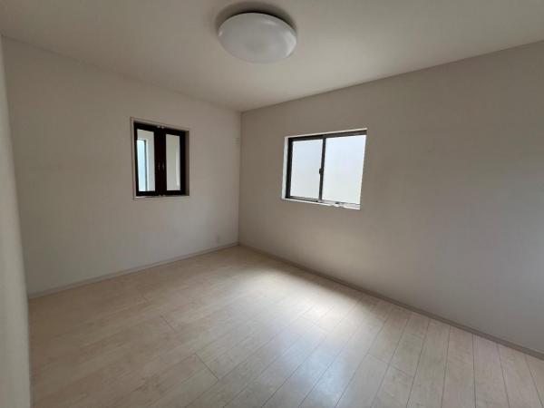春日部市栄町２丁目 中古戸建 洋室