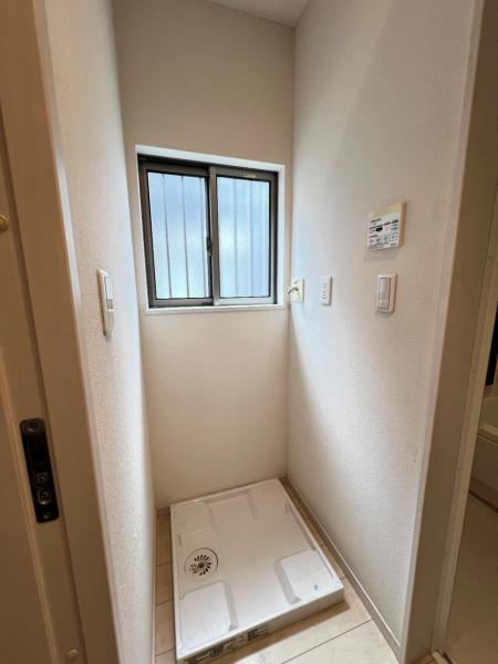 春日部市栄町２丁目 中古戸建 ランドリースペース