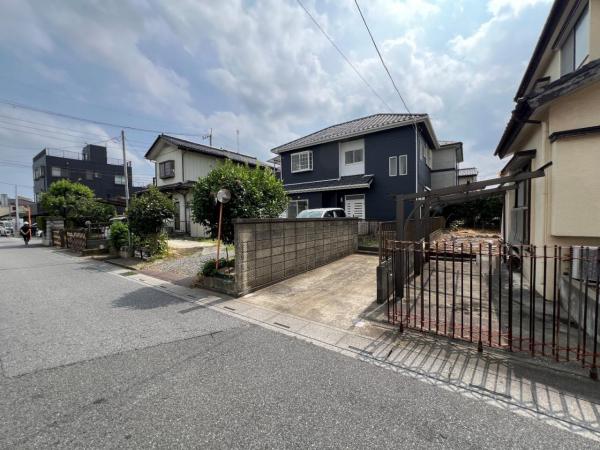 春日部市粕壁東６丁目 戸建 前面道路含む現地写真