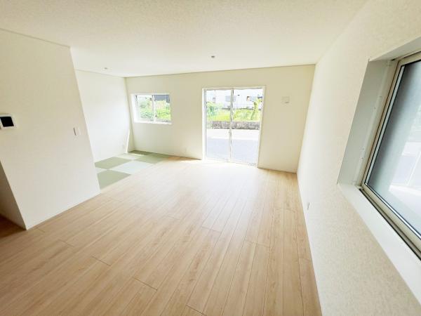 小田原市小船第14 戸建 リビング