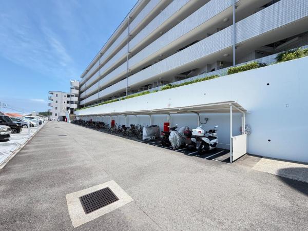 ニューウェルテラス金沢八景Ｆ棟 駐輪場