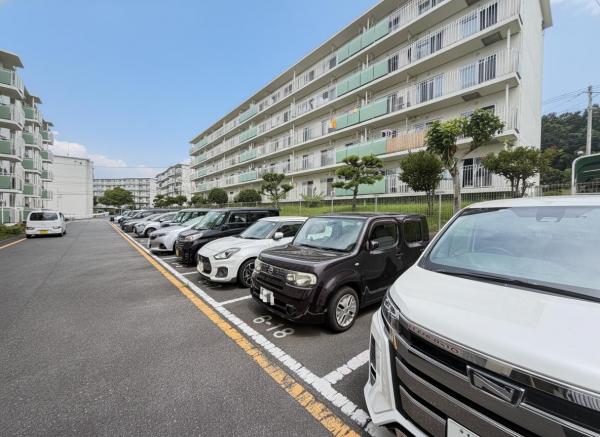 湘南長沢グリーンハイツ6ー3号棟 敷地内駐車場