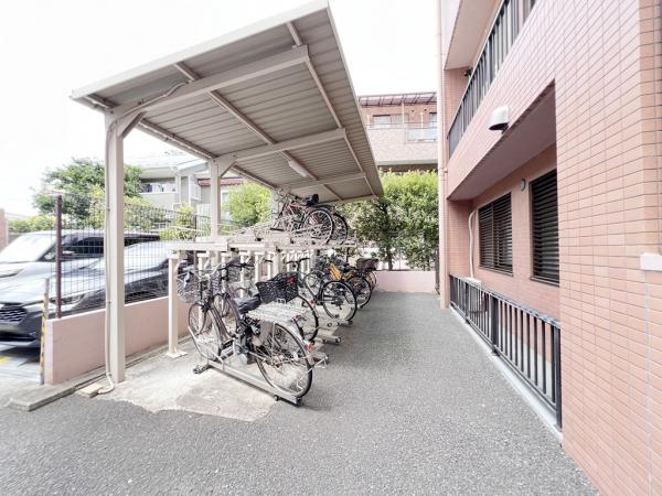 レリアコート中野島 駐輪場