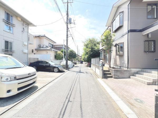 藤沢市大鋸 中古戸建 前面道路含む現地写真