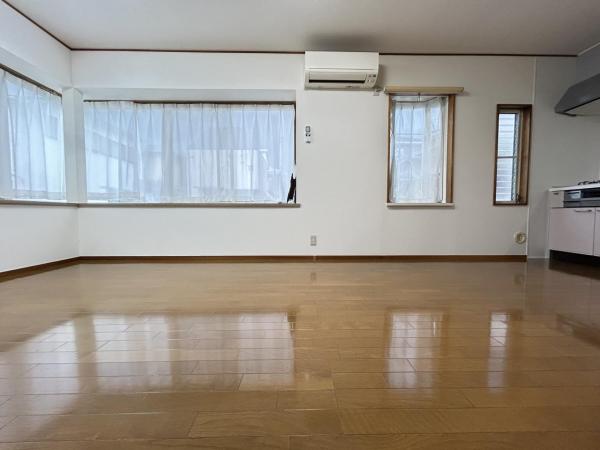 鶴ヶ島市松ヶ丘3丁目 リビング