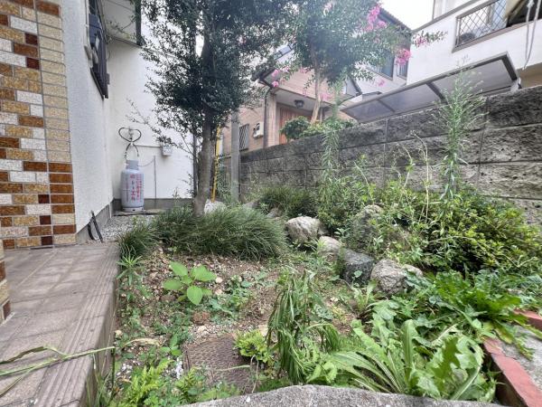 鶴ヶ島市大字上広谷 中古戸建 庭