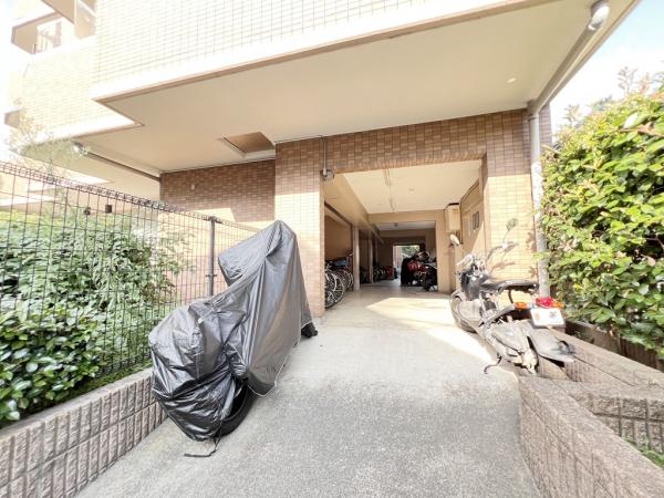 ロイヤルステージ多摩センター 駐輪場