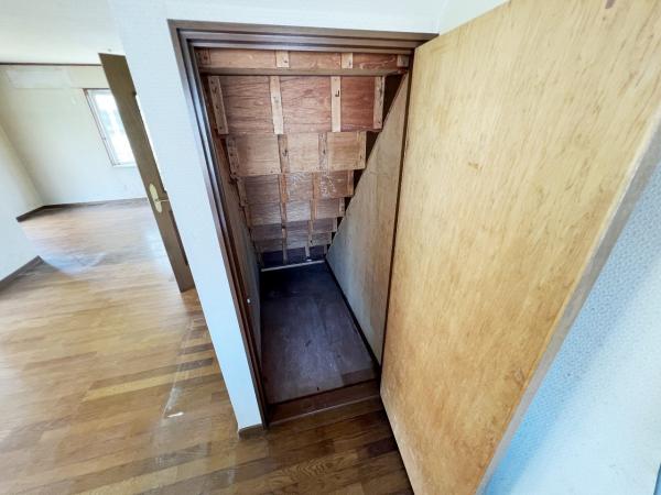 小田原市小八幡１丁目 中古戸建 収納