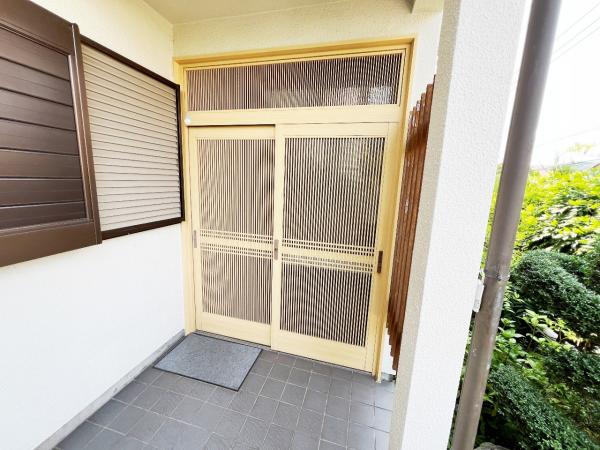 中郡二宮町富士見が丘１丁目 中古戸建 玄関