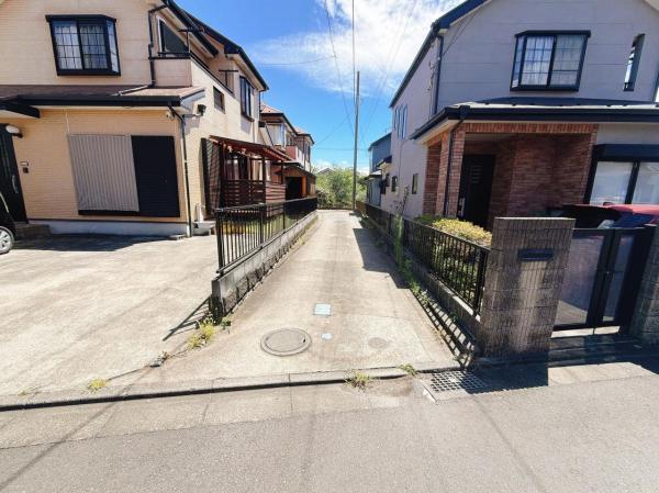 秦野市渋沢 中古戸建 駐車場