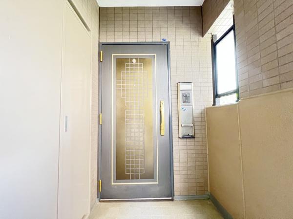 ライオンズガーデン青葉台 玄関