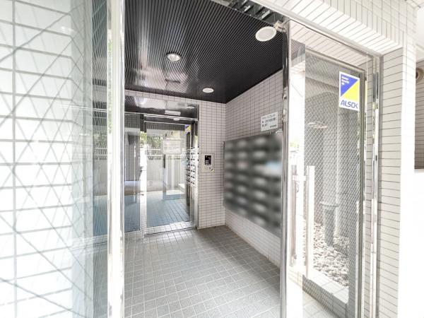 コスモ登戸リバービュー エントランスホール
