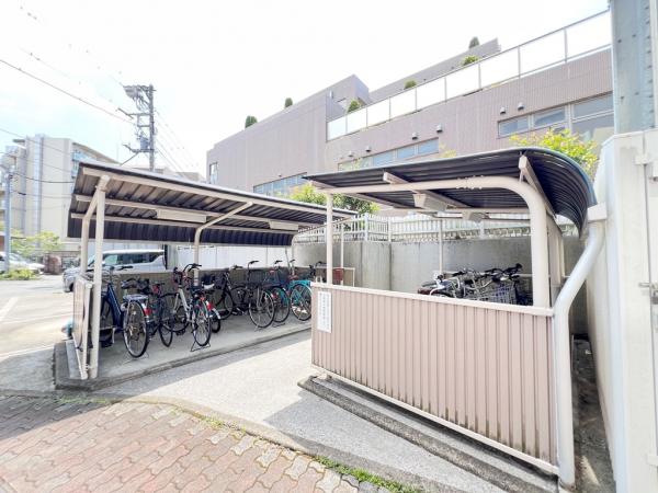 コスモ登戸リバービュー 駐輪場