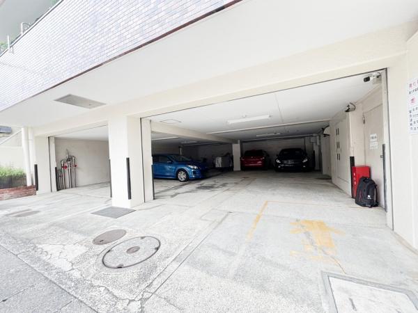 朝日生田マンション 駐車場