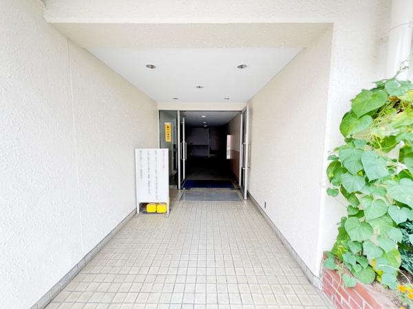 朝日生田マンション エントランス（外）