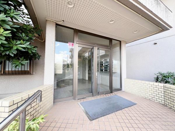 江田ロビニア エントランス（外）