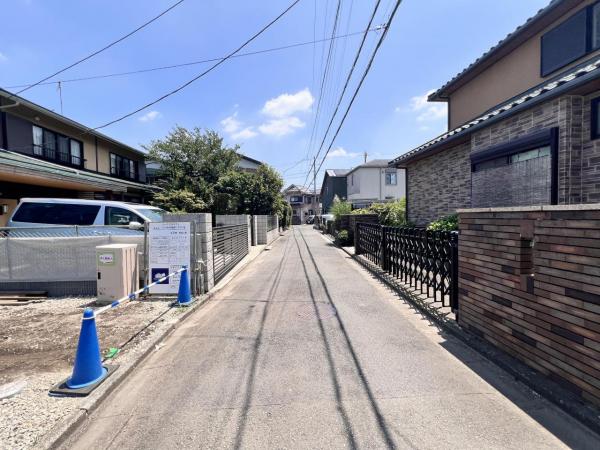 大和市西鶴間６丁目 戸建 前面道路含む現地写真