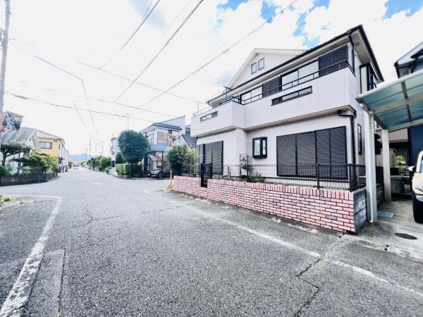 青梅市新町７丁目 中古戸建 前面道路含む現地写真