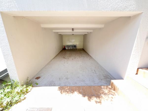 横浜市青葉区美しが丘３丁目 中古戸建 駐車場