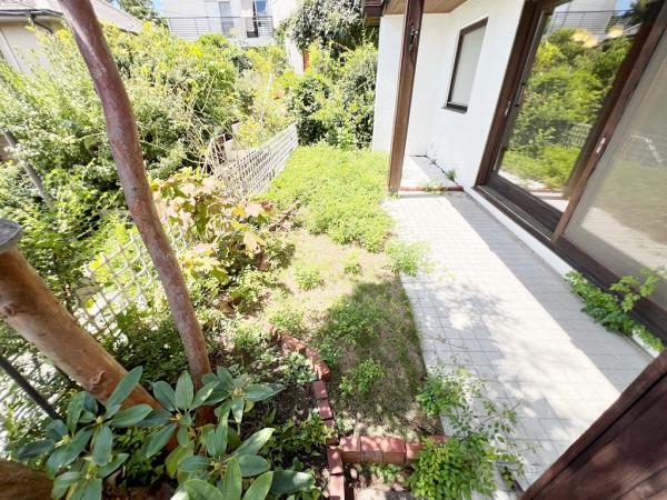 横浜市青葉区美しが丘３丁目 中古戸建 庭