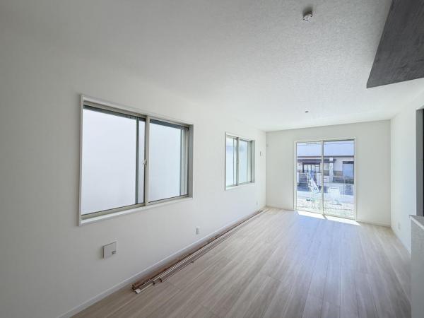 公郷町六丁目 リビング