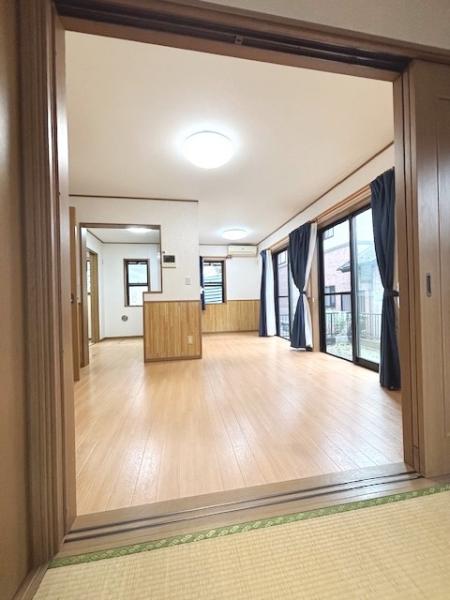 愛甲郡愛川町田代 中古戸建 リビングダイニング