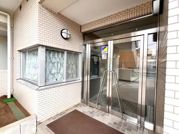 オリエンタル厚木 エントランス（外）