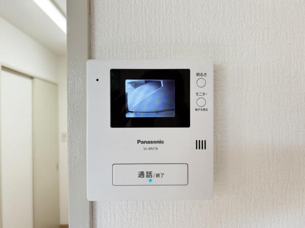 クリオ湘南追浜サニークレスト TVモニター付きインターフォン