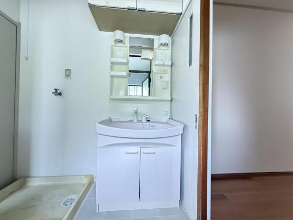 横須賀市東浦賀２丁目 中古戸建 洗面化粧台
