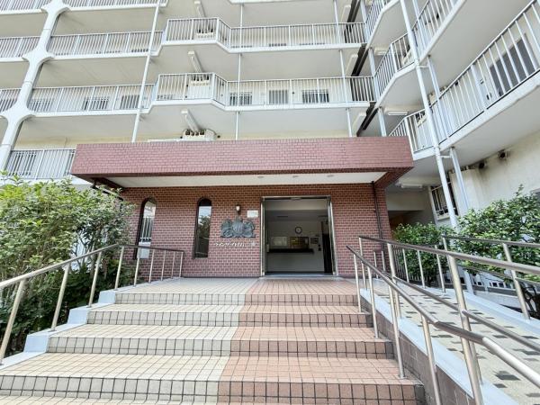 ウインザーハイム三浦 エントランス（外）
