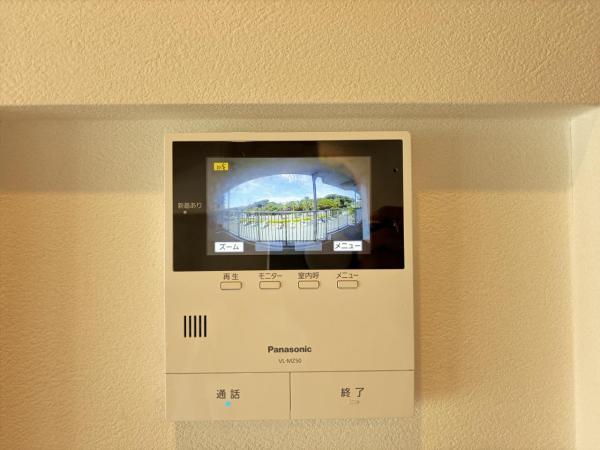 ウインザーハイム三浦 TVモニター付きインターフォン