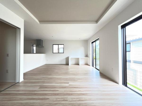 鎌倉市梶原３丁目 戸建 リビング