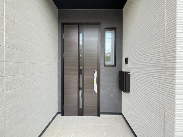 鎌倉市梶原３丁目 戸建 玄関