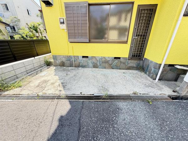 横須賀市富士見町３丁目 中古戸建 駐車場
