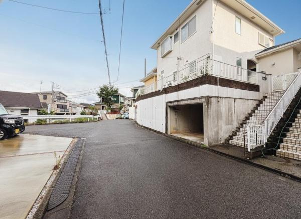 秦野市北矢名 中古戸建 駐車場