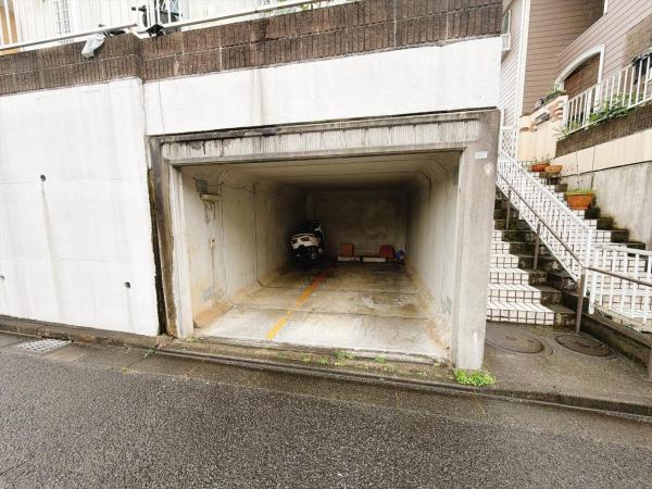 秦野市北矢名 中古戸建 駐車場